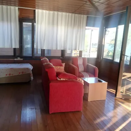Дом отдыха Bungalaov Evleri - Verandali Ev - Karaburun - Izmir *