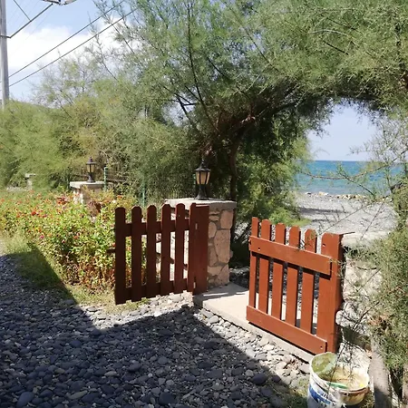 Bungalaov Evleri - Verandali Ev - Karaburun - Izmir بيت للعطل *