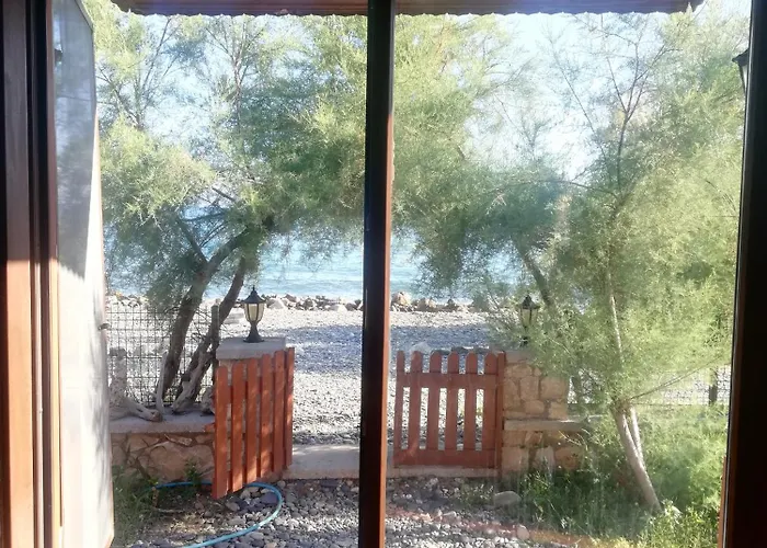 Дом отдыха Bungalaov Evleri - Verandali Ev - Karaburun - Izmir Yeniliman